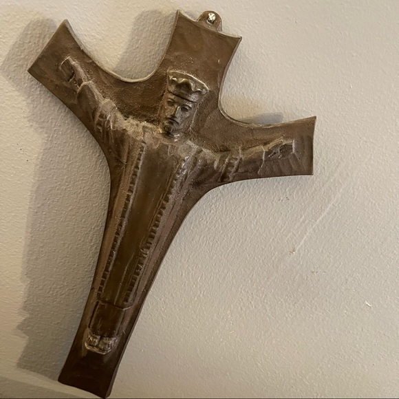 Other - vintage solid metal crucifix